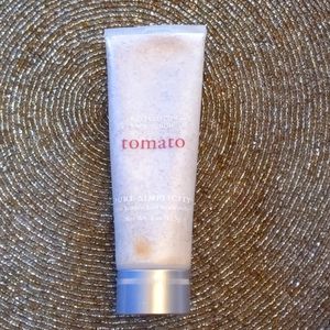 BBW Pure simplicity revitalizing face scrub Tomato